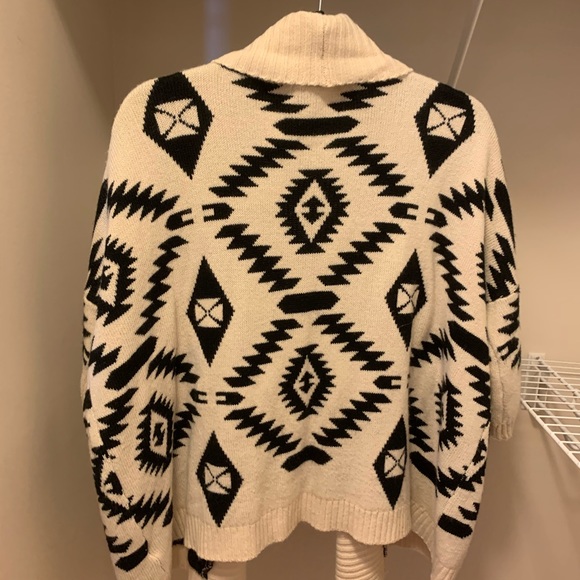Aztec Cardigan - Picture 2 of 2